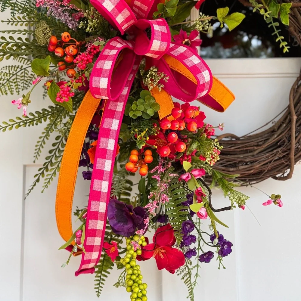 Vibrant Multi-Toned Floral Wreath